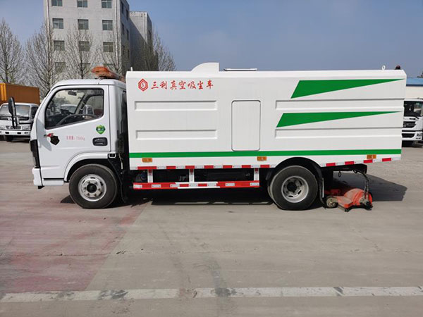 KY开元集团东风多利卡吸尘车