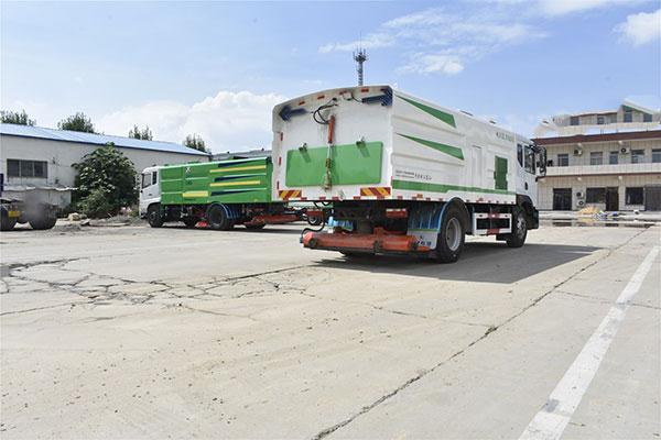 KY开元集团滚扫式吸尘车(东风福瑞卡国六)